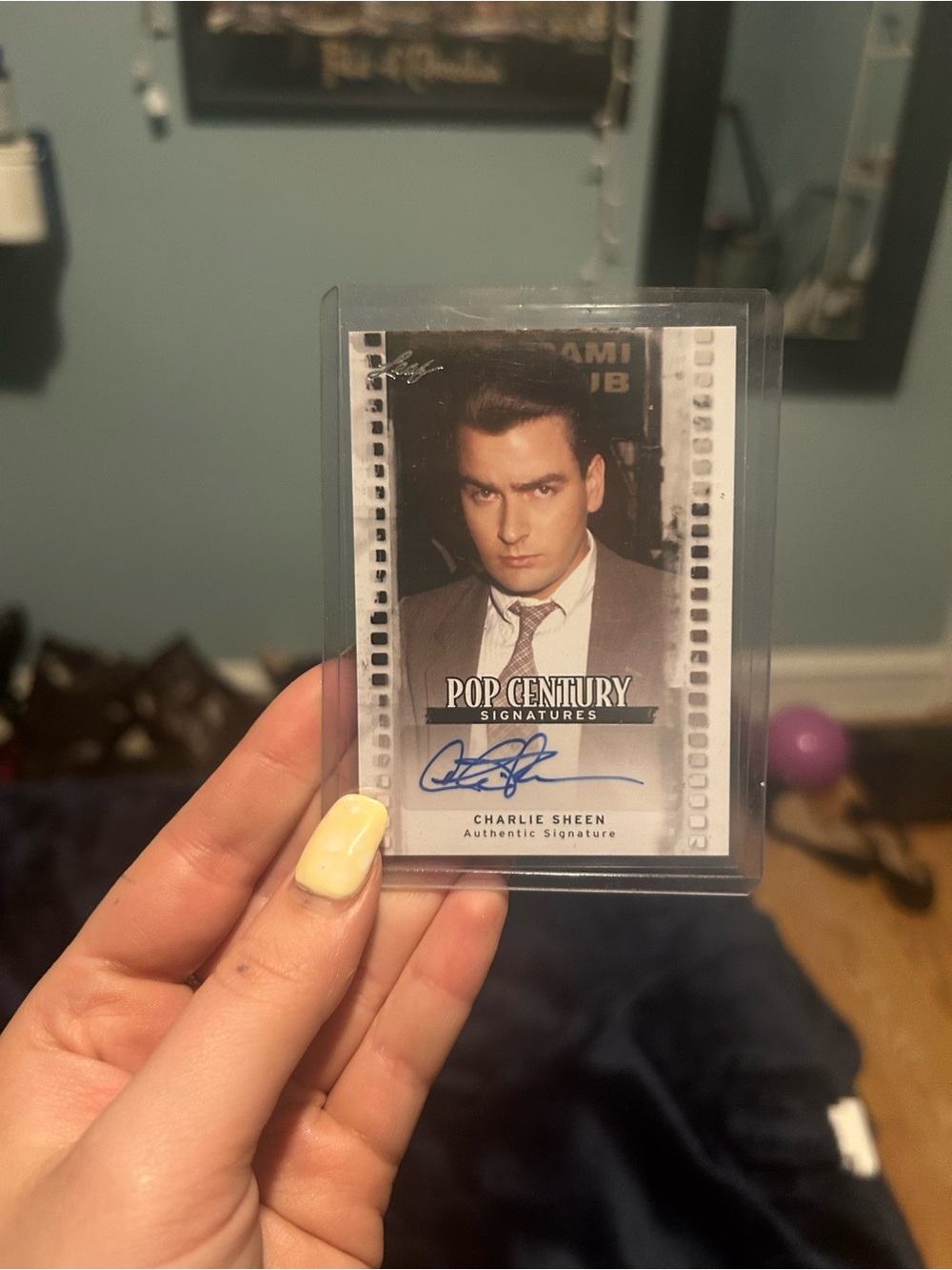 Charlie Sheen Pop Century Signatures Autograph Card - Yellow